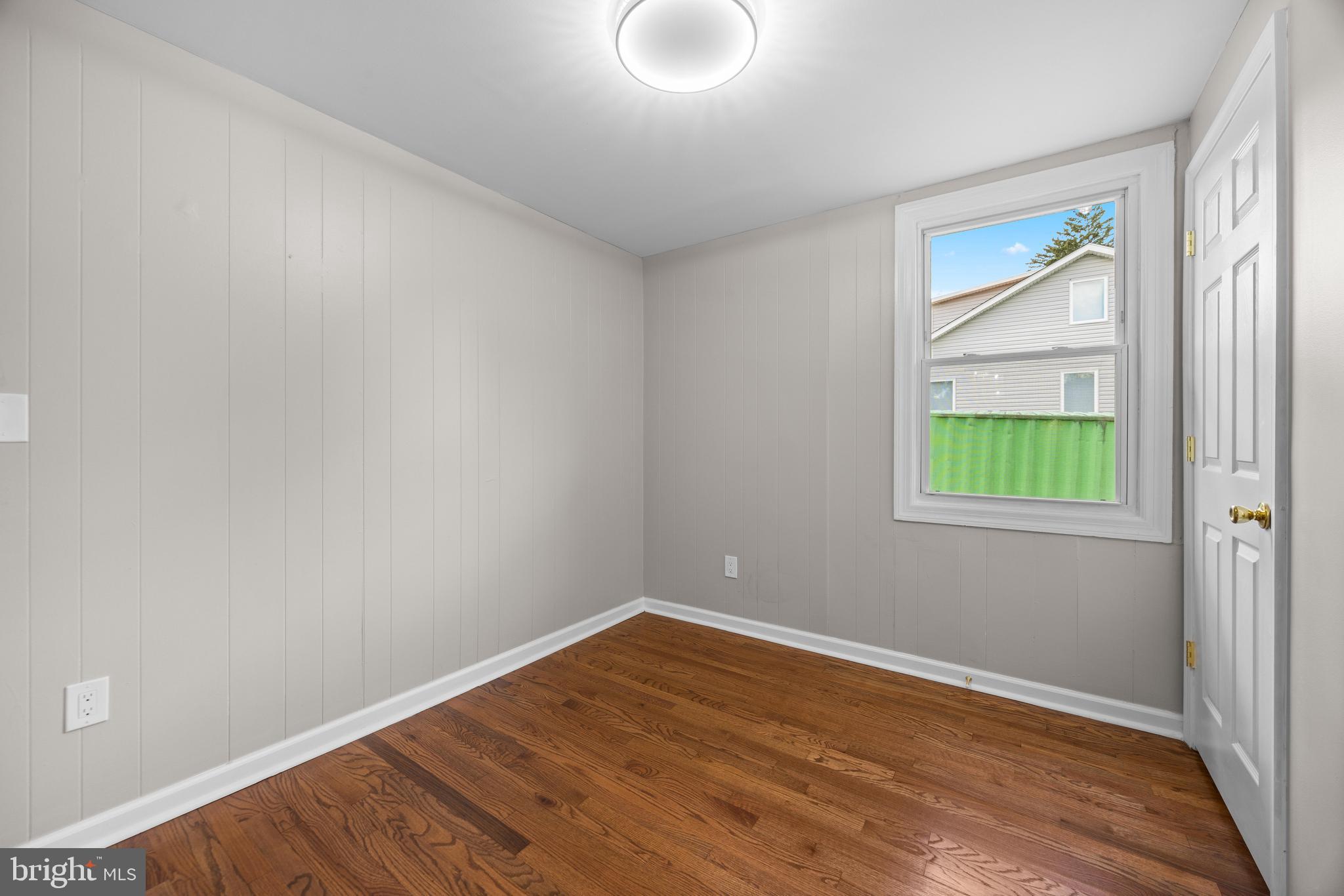 102 Nelson Road Pikesville, MD 21208 - Photo 17 of 57