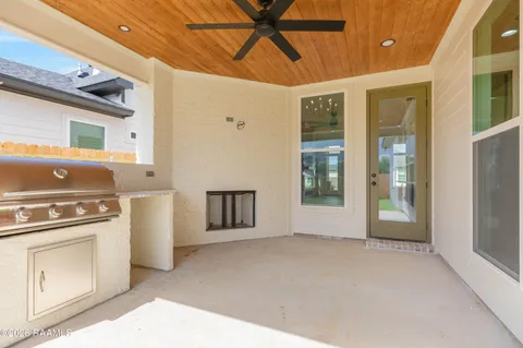 $349,900 | 109 Meadow Walk Drive, Broussard, LA 70518