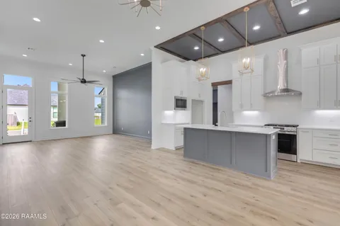 $349,900 | 109 Meadow Walk Drive, Broussard, LA 70518