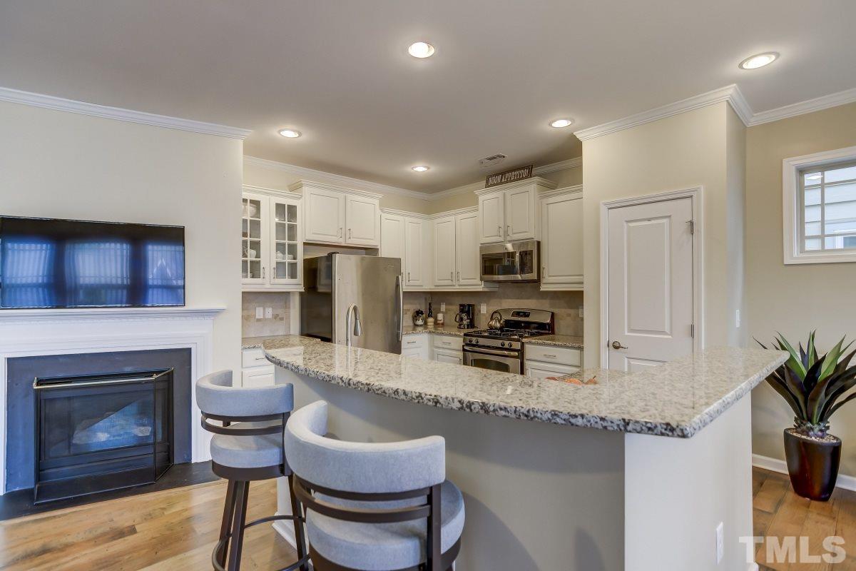 1302 Rodessa Run Raleigh, NC 27607 - Photo 5 of 19
