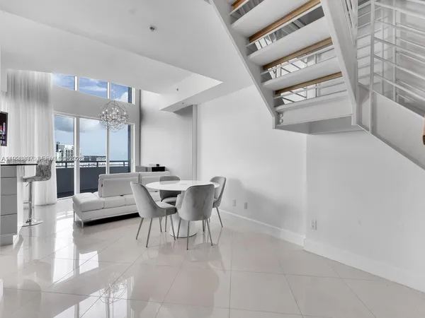 $5,800 | 60 Southwest 13th Street, Unit 4818, Miami, FL 33130