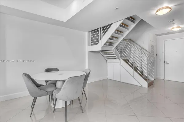 $5,800 | 60 Southwest 13th Street, Unit 4818, Miami, FL 33130