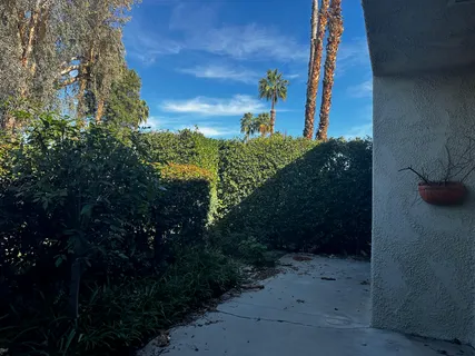 $599,900 | 2466 East Oakcrest Drive, Palm Springs, CA 92264