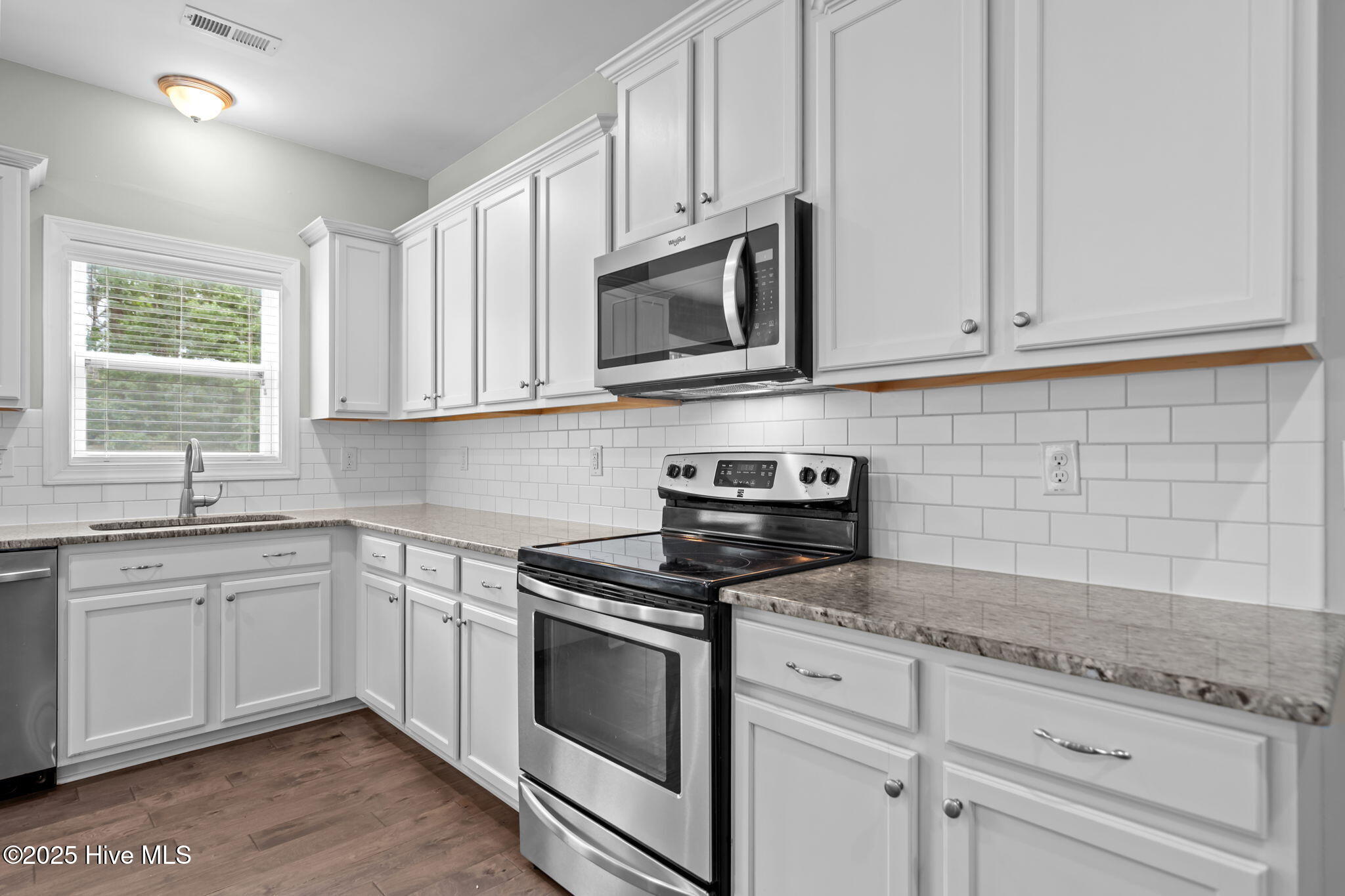 104 Treasure Way Hampstead, NC 28443 - Photo 21 of 59 50-web-or-mls-DSC00703