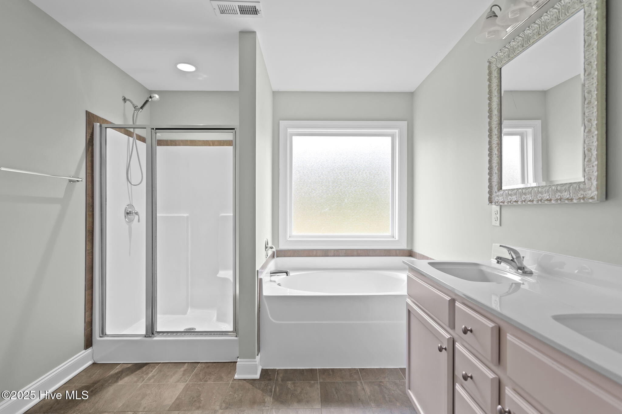 104 Treasure Way Hampstead, NC 28443 - Photo 25 of 59 25-web-or-mls-DSC00622