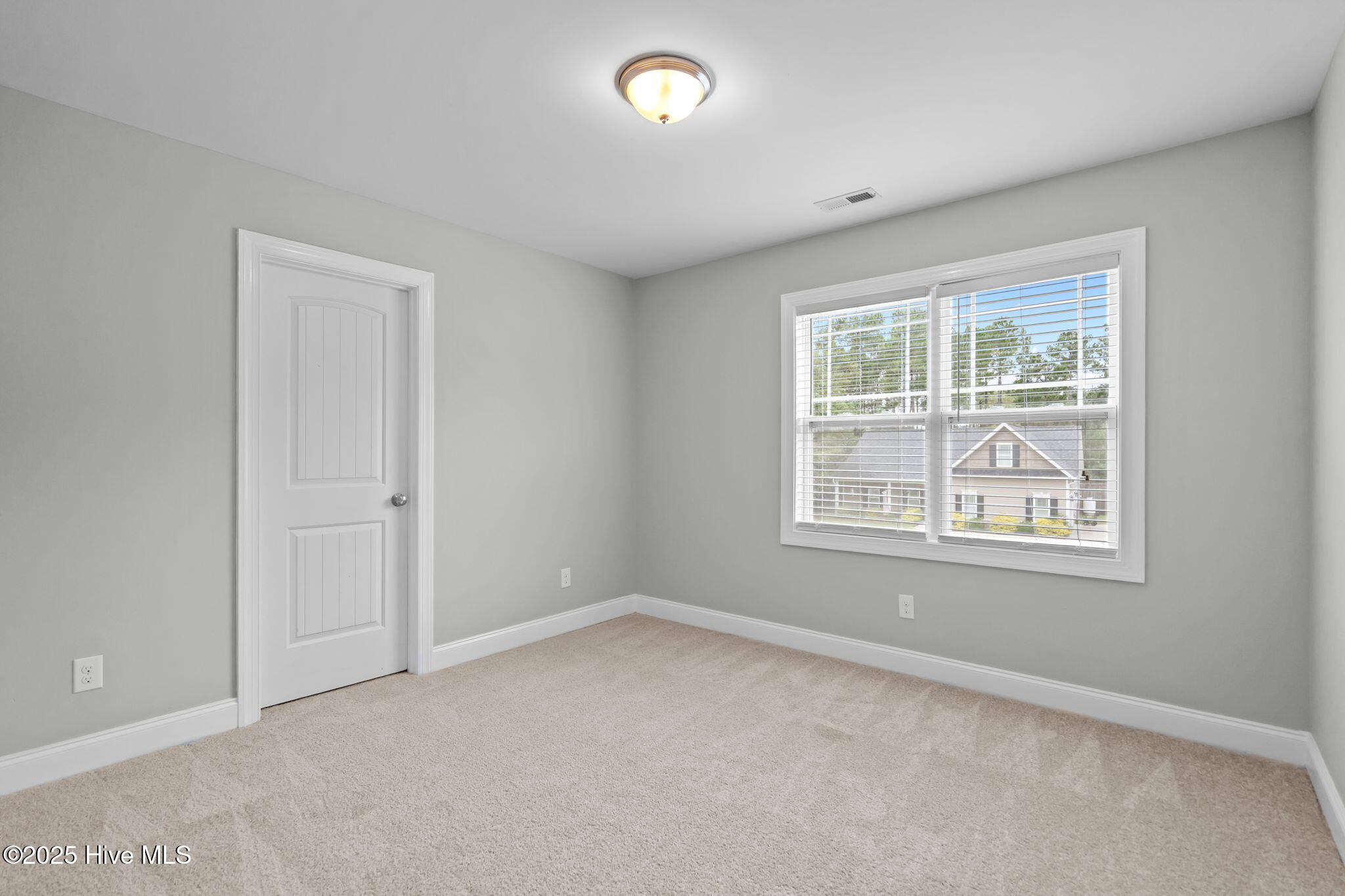 104 Treasure Way Hampstead, NC 28443 - Photo 29 of 59 29-web-or-mls-DSC00635-2