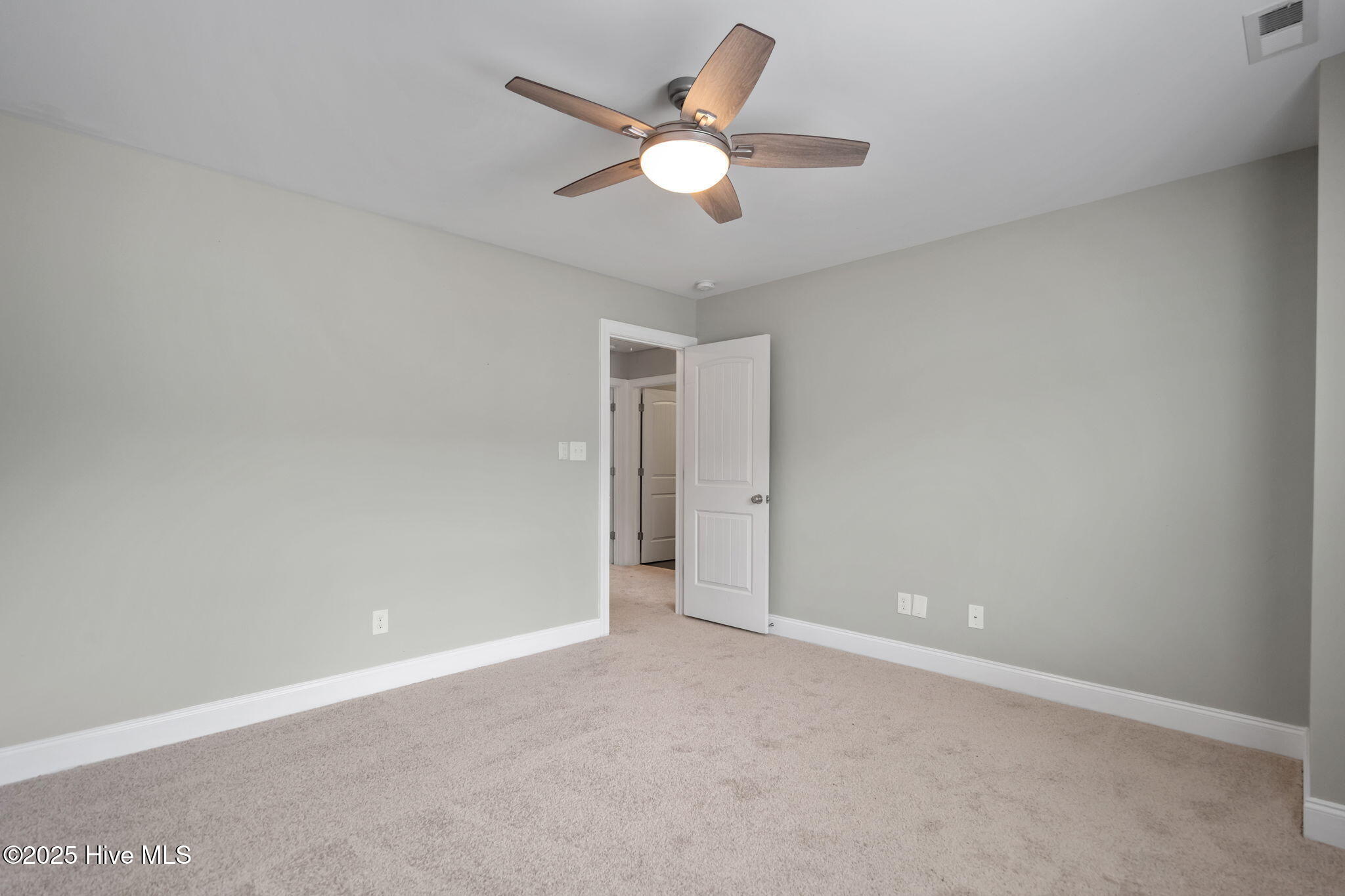 104 Treasure Way Hampstead, NC 28443 - Photo 33 of 59 33-web-or-mls-DSC00647