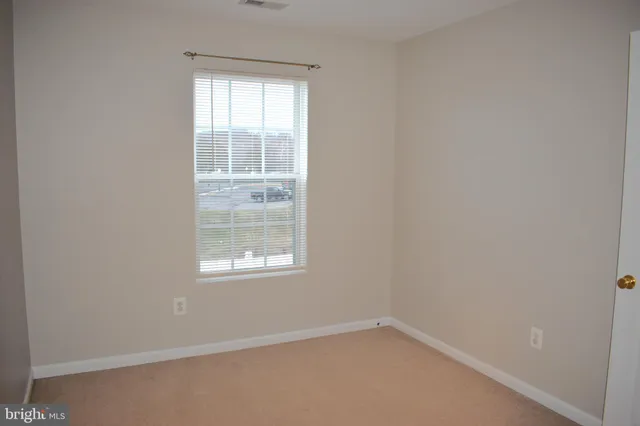 $1,400 | 203 Kadies Lane, Unit 33, Edinburg, VA 22824