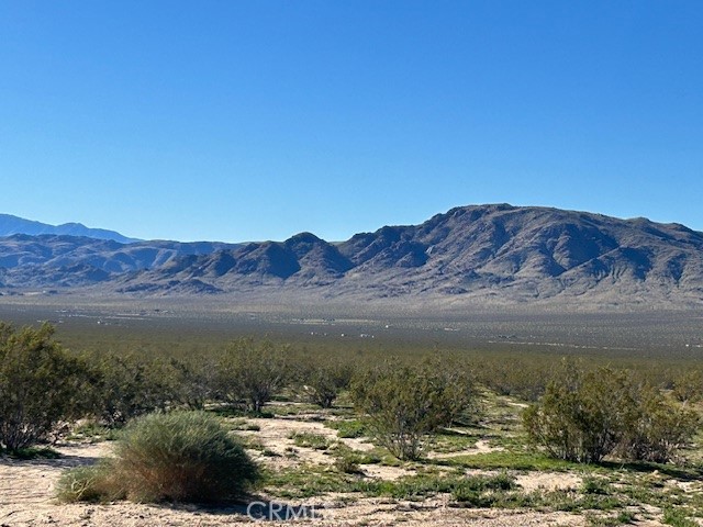 31163 Villa Nova Road Lucerne Valley, CA 92356 - Photo 19 of 25 a view of lake with mountain
