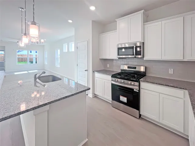 $334,000 | 13211 Hayden Peak Drive, Iowa Colony, TX 77583