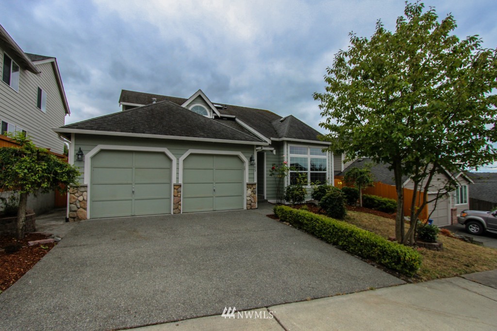 605 South 53rd Place Renton, WA 98055 - Photo 1 of 15