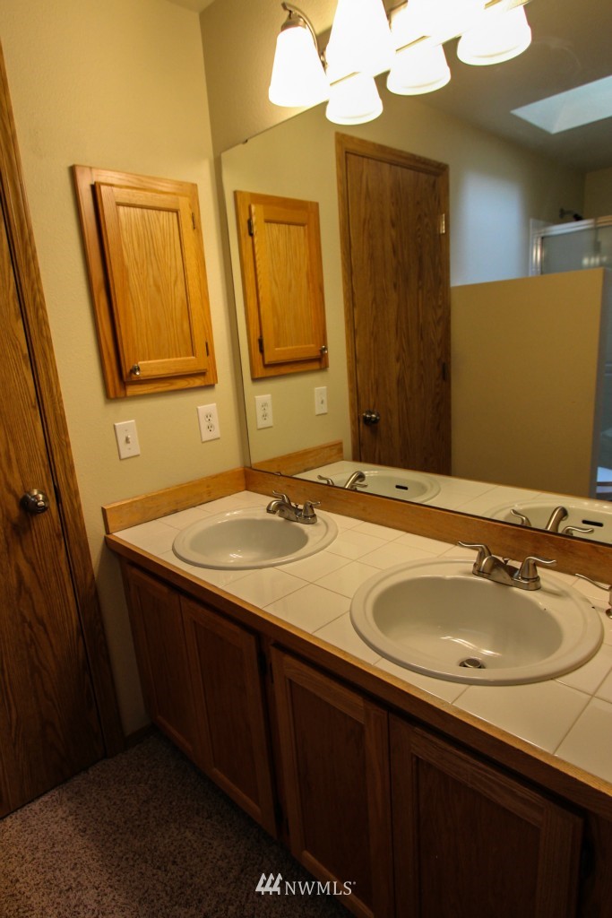605 South 53rd Place Renton, WA 98055 - Photo 14 of 15