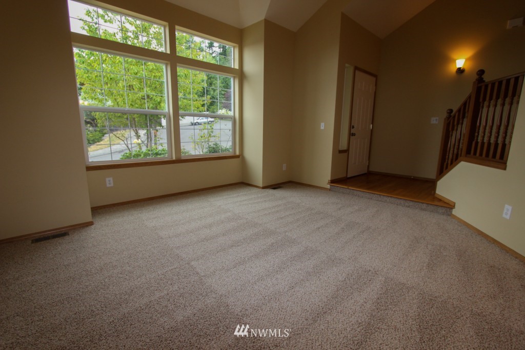 605 South 53rd Place Renton, WA 98055 - Photo 7 of 15