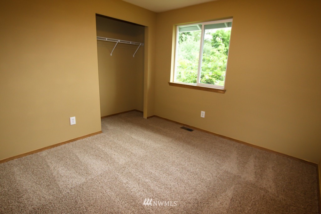 605 South 53rd Place Renton, WA 98055 - Photo 10 of 15