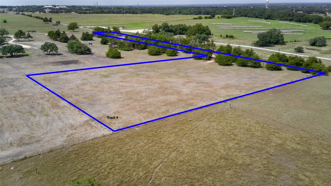 989 East Old Hallettsville Road Flatonia, TX 78941 - Photo 10 of 19 a view of a tennis court