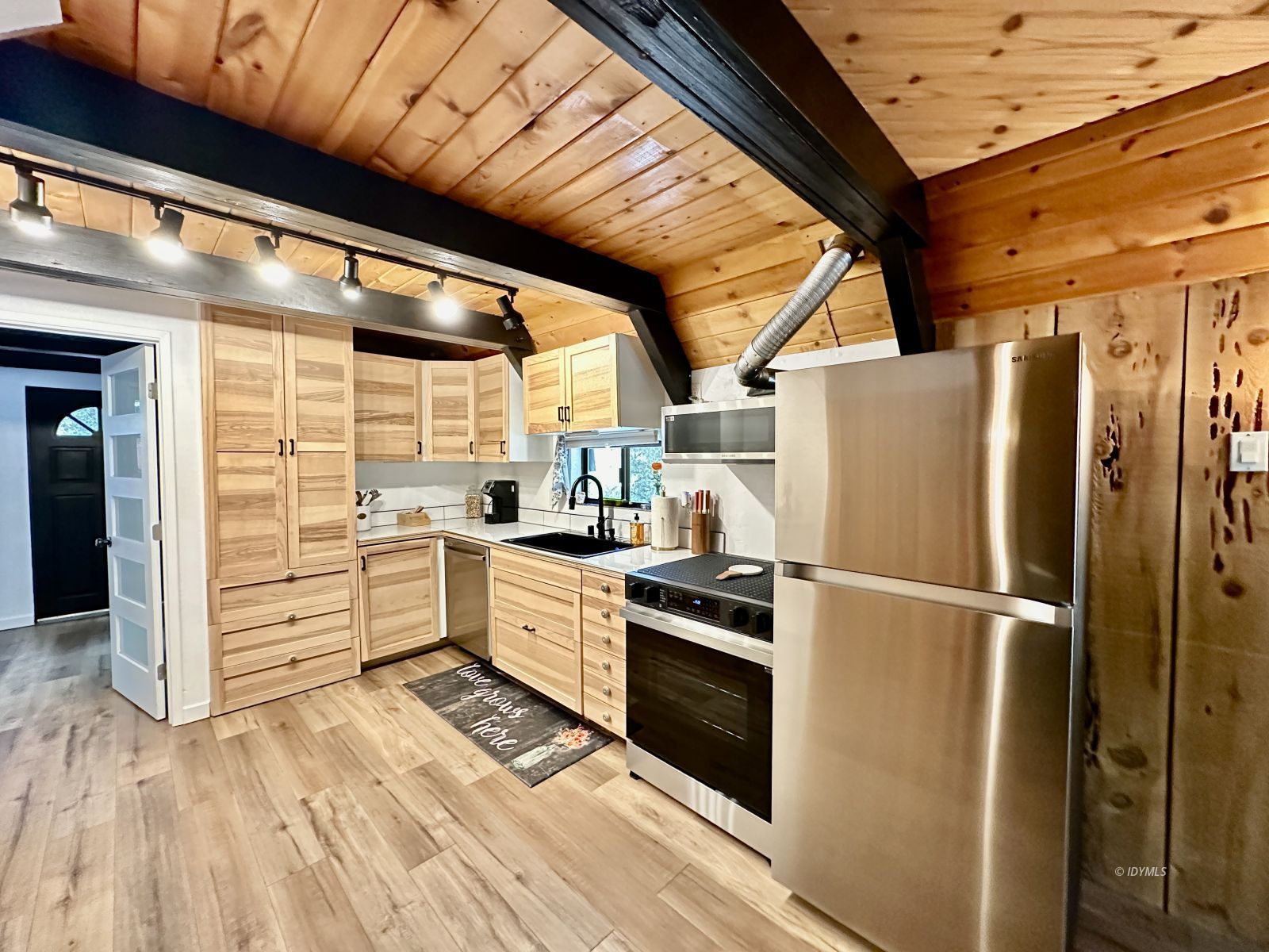 25245 Rosaline Road Idyllwild, CA 92549 - Photo 13 of 37 Untitled