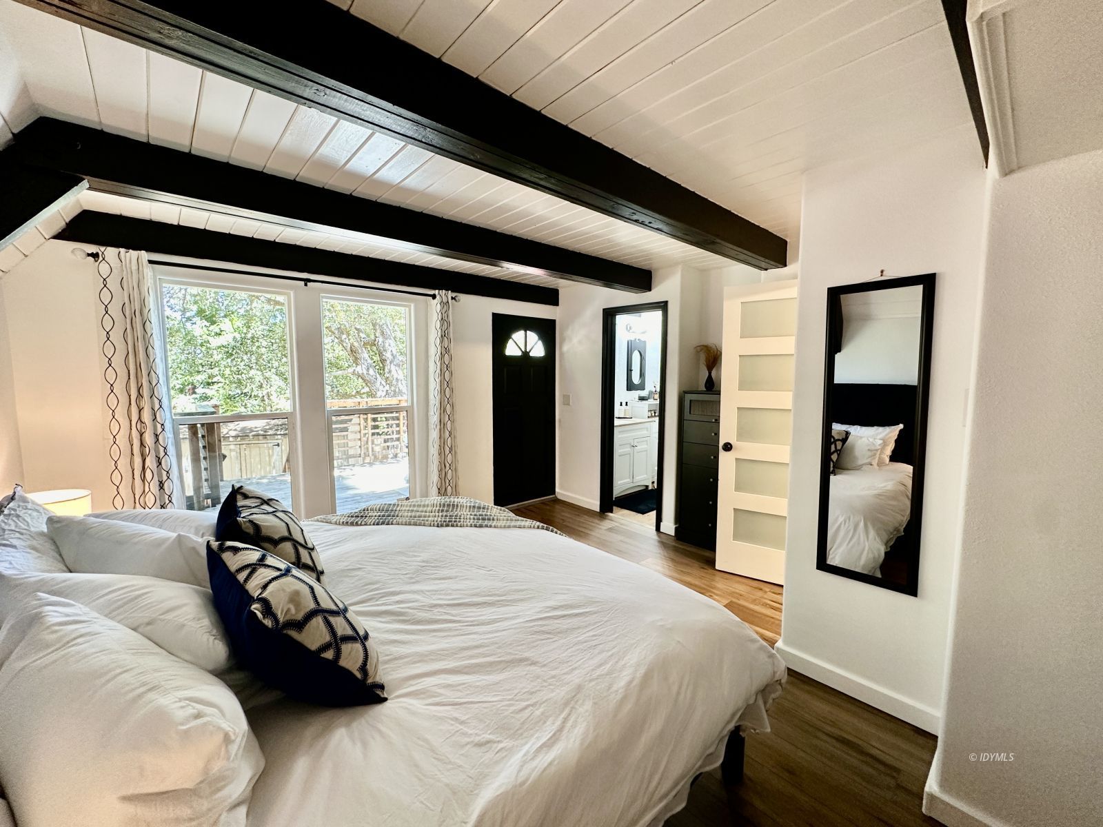 25245 Rosaline Road Idyllwild, CA 92549 - Photo 19 of 37 Untitled