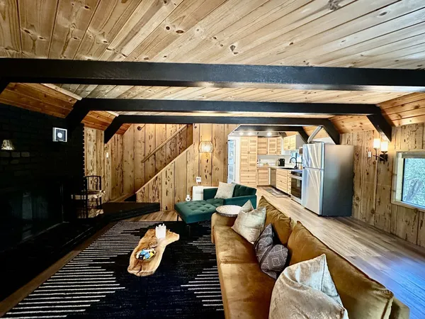 $2,600 | 25245 Rosaline Road, Idyllwild, CA 92549