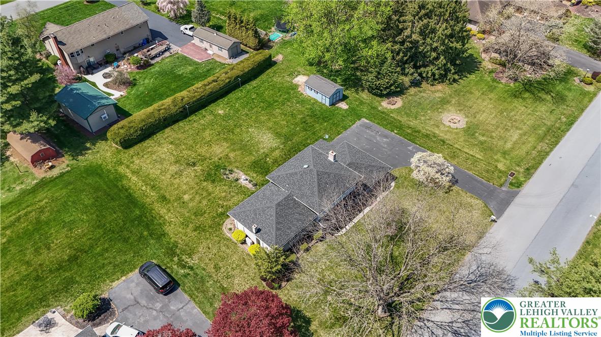 707 Lexington Road Nazareth, PA 18064 - Photo 12 of 54 Gallery Image 12