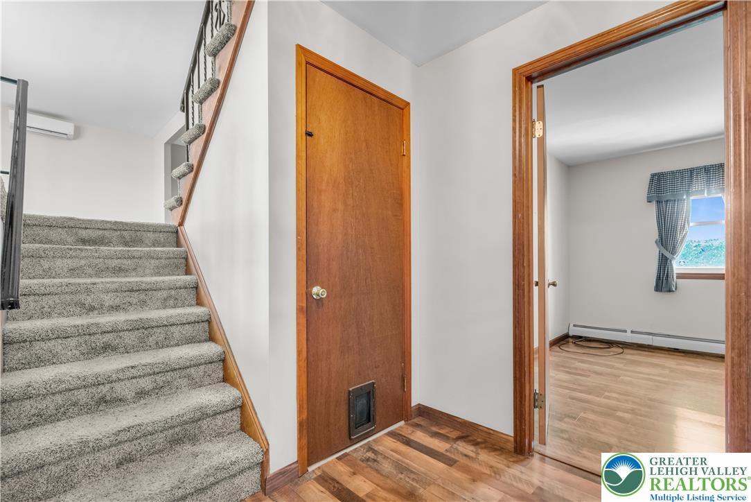 707 Lexington Road Nazareth, PA 18064 - Photo 20 of 54 Entrance