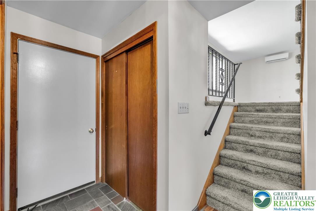 707 Lexington Road Nazareth, PA 18064 - Photo 21 of 54 Foyer