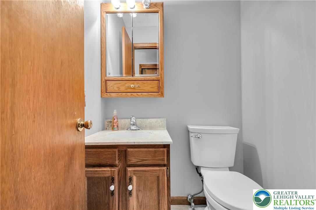 707 Lexington Road Nazareth, PA 18064 - Photo 23 of 54 Half Bath