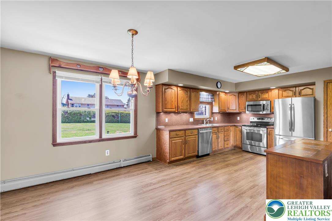707 Lexington Road Nazareth, PA 18064 - Photo 33 of 54 Kitchen