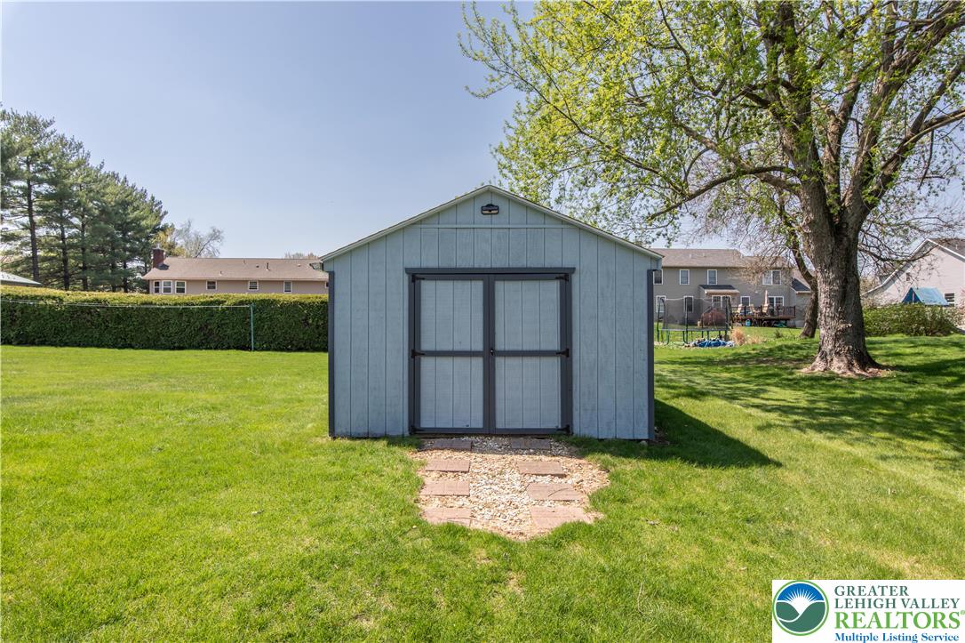 707 Lexington Road Nazareth, PA 18064 - Photo 7 of 54 Large shed
