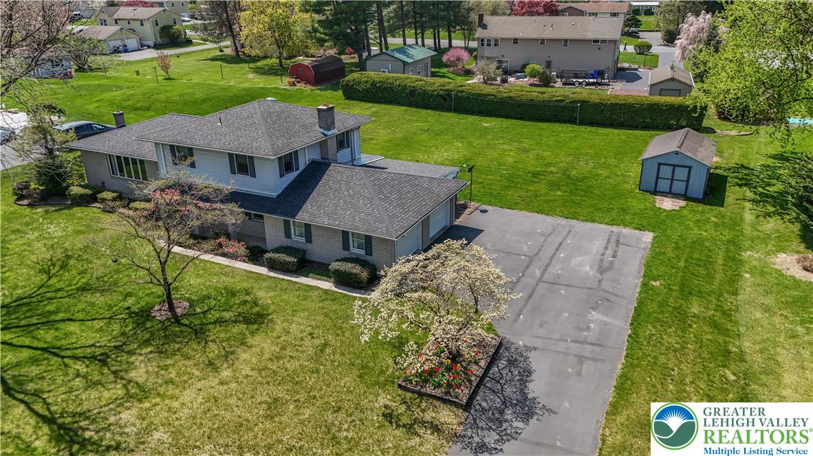 707 Lexington Road Nazareth, PA 18064 - Photo 10 of 54 Gallery Image 10