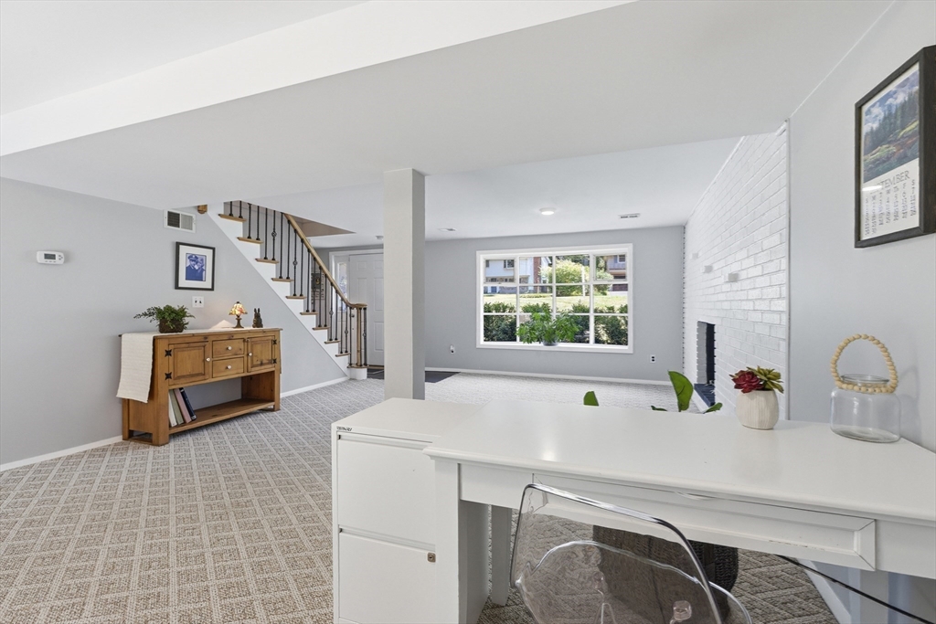 42 Ledgewood Road Framingham, MA 01701 - Photo 26 of 33