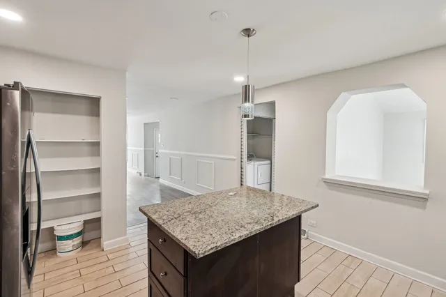 $150,000 | 17306 Burr Oak Lane, Hazel Crest, IL 60429