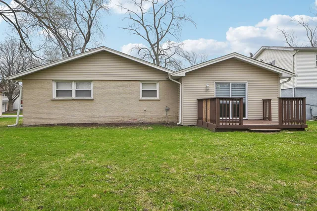 $150,000 | 17306 Burr Oak Lane, Hazel Crest, IL 60429
