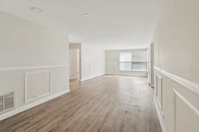 $150,000 | 17306 Burr Oak Lane, Hazel Crest, IL 60429