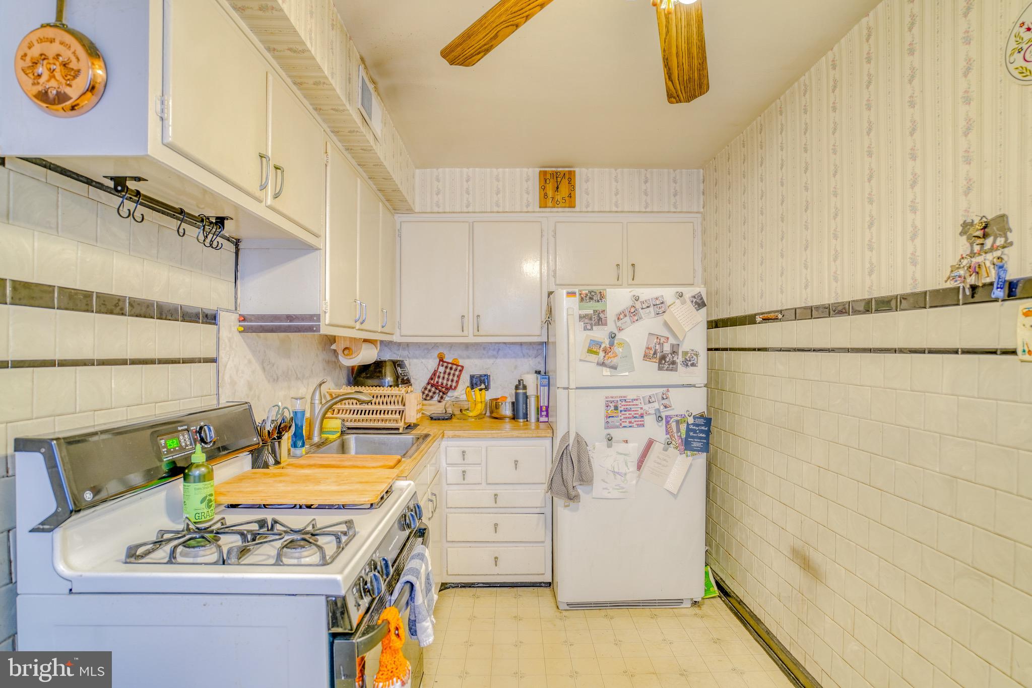 9014 Wesleyan Road Philadelphia, PA 19136 - Photo 11 of 34