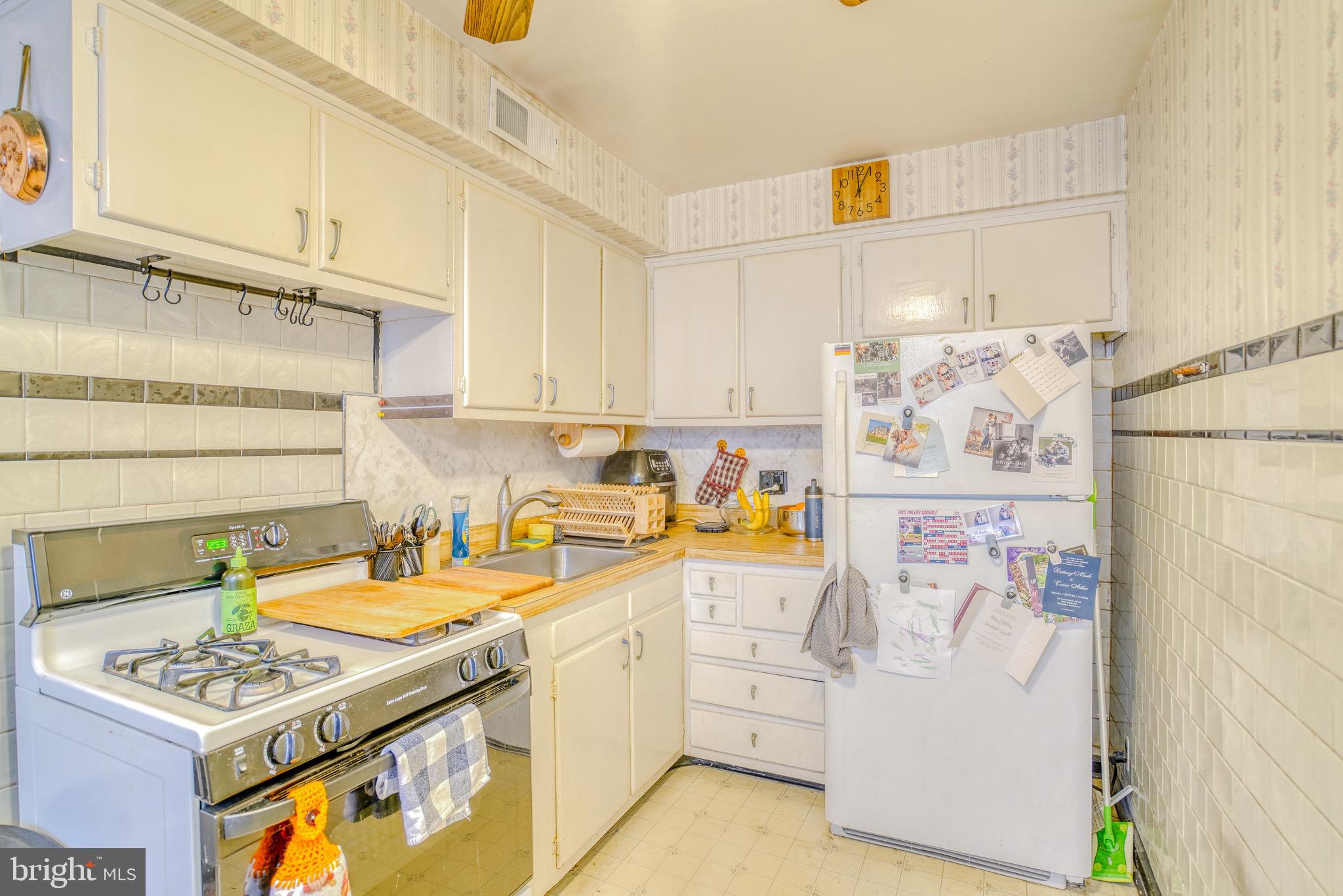 9014 Wesleyan Road Philadelphia, PA 19136 - Photo 12 of 34