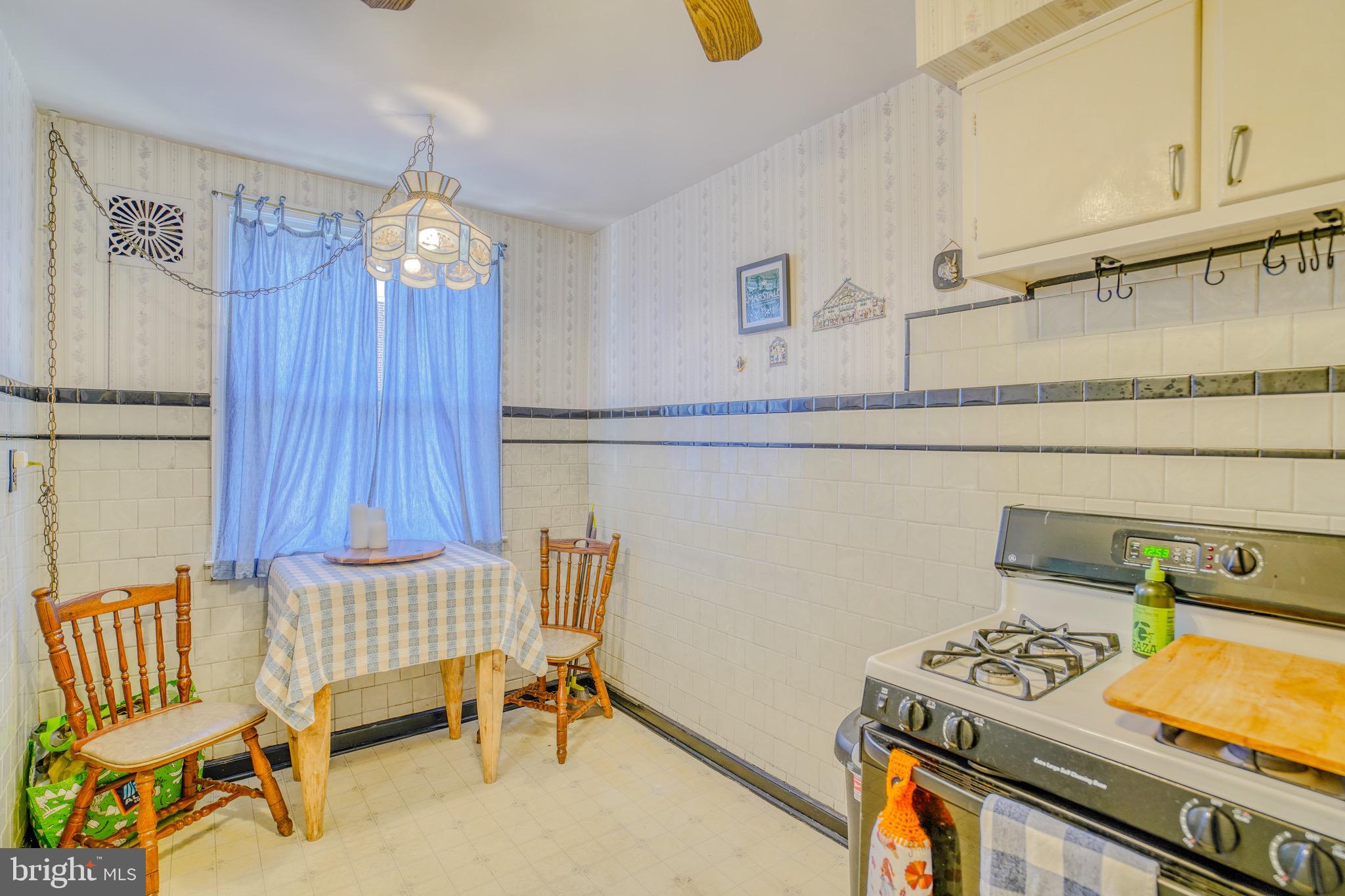 9014 Wesleyan Road Philadelphia, PA 19136 - Photo 13 of 34