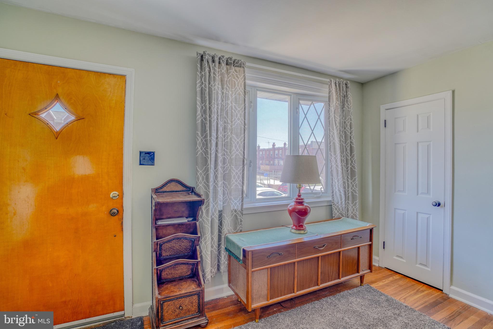 9014 Wesleyan Road Philadelphia, PA 19136 - Photo 3 of 34