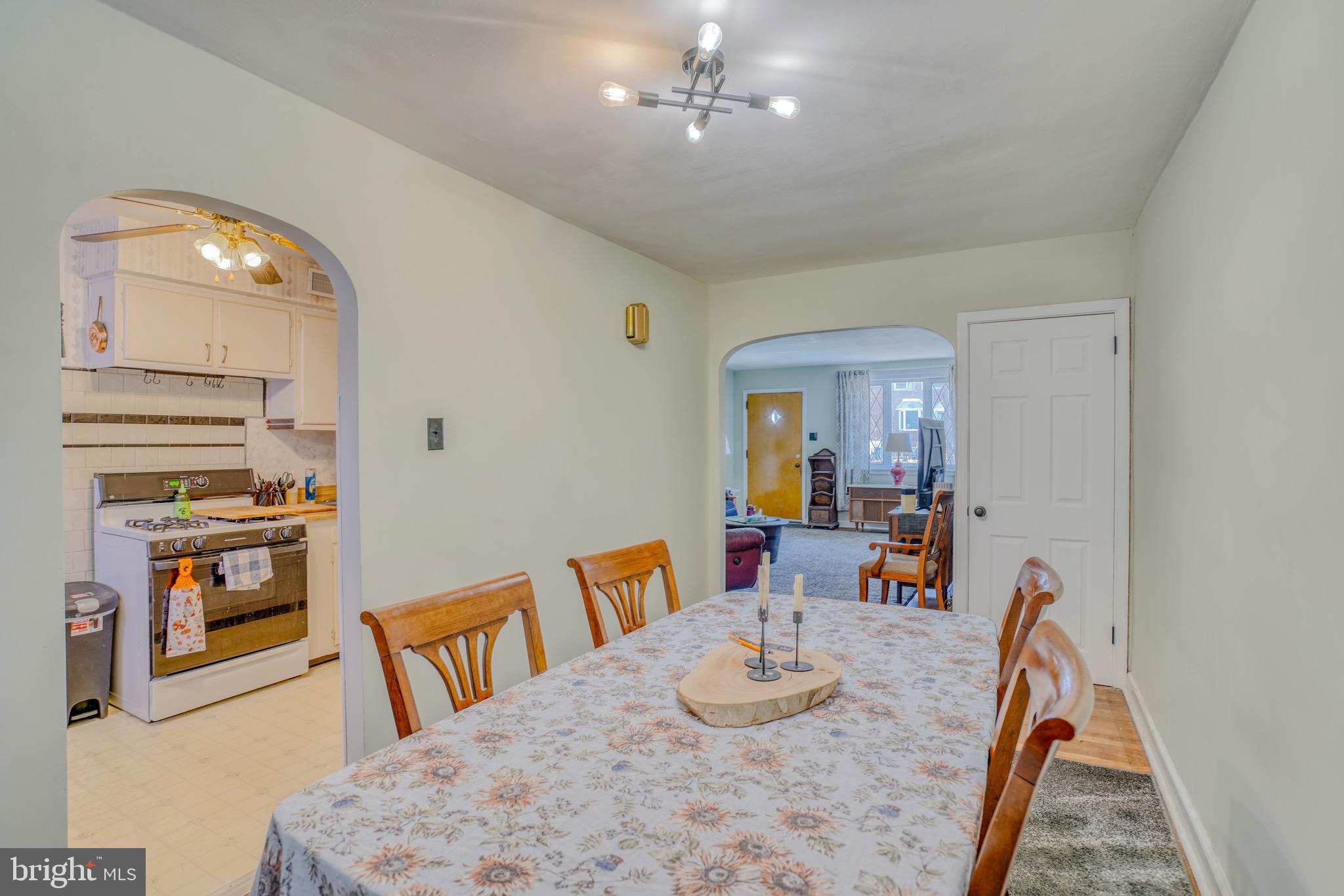 9014 Wesleyan Road Philadelphia, PA 19136 - Photo 10 of 34