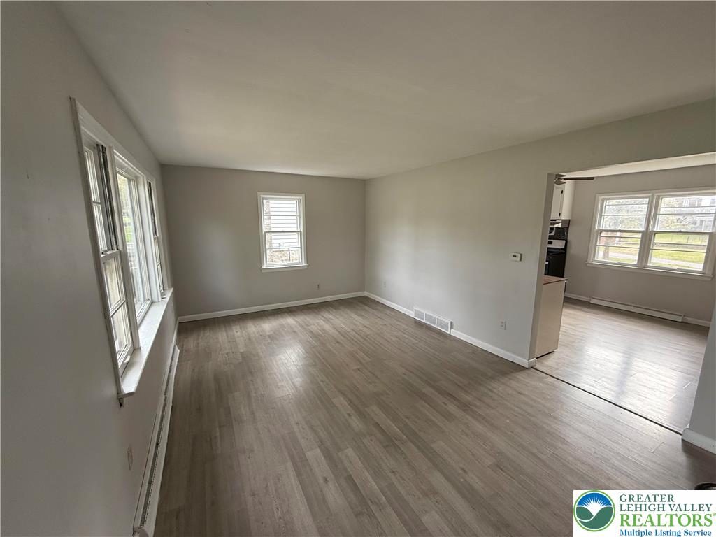 1524 Bushkill Street Wilson, PA 18042 - Photo 5 of 32 Gallery Image 5