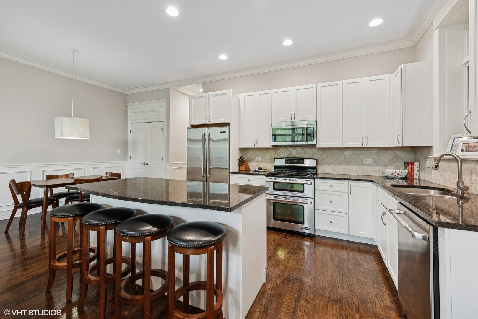 2243 West Irving Park Road, Unit 2W Chicago, IL 60618 - Photo 5 of 19