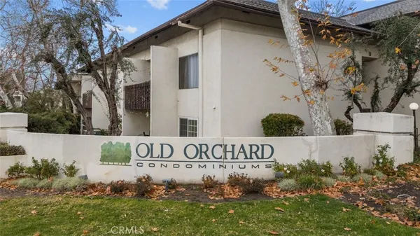 $389,999 | 23515 Lyons Avenue, Unit 210, Valencia, CA 91355