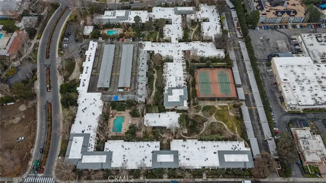 $389,999 | 23515 Lyons Avenue, Unit 210, Valencia, CA 91355