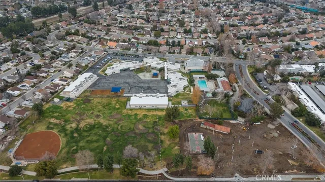 $389,999 | 23515 Lyons Avenue, Unit 210, Valencia, CA 91355