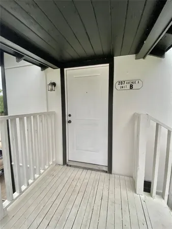 $995 | 207 Avenue A, Unit B, Willis, TX 77378