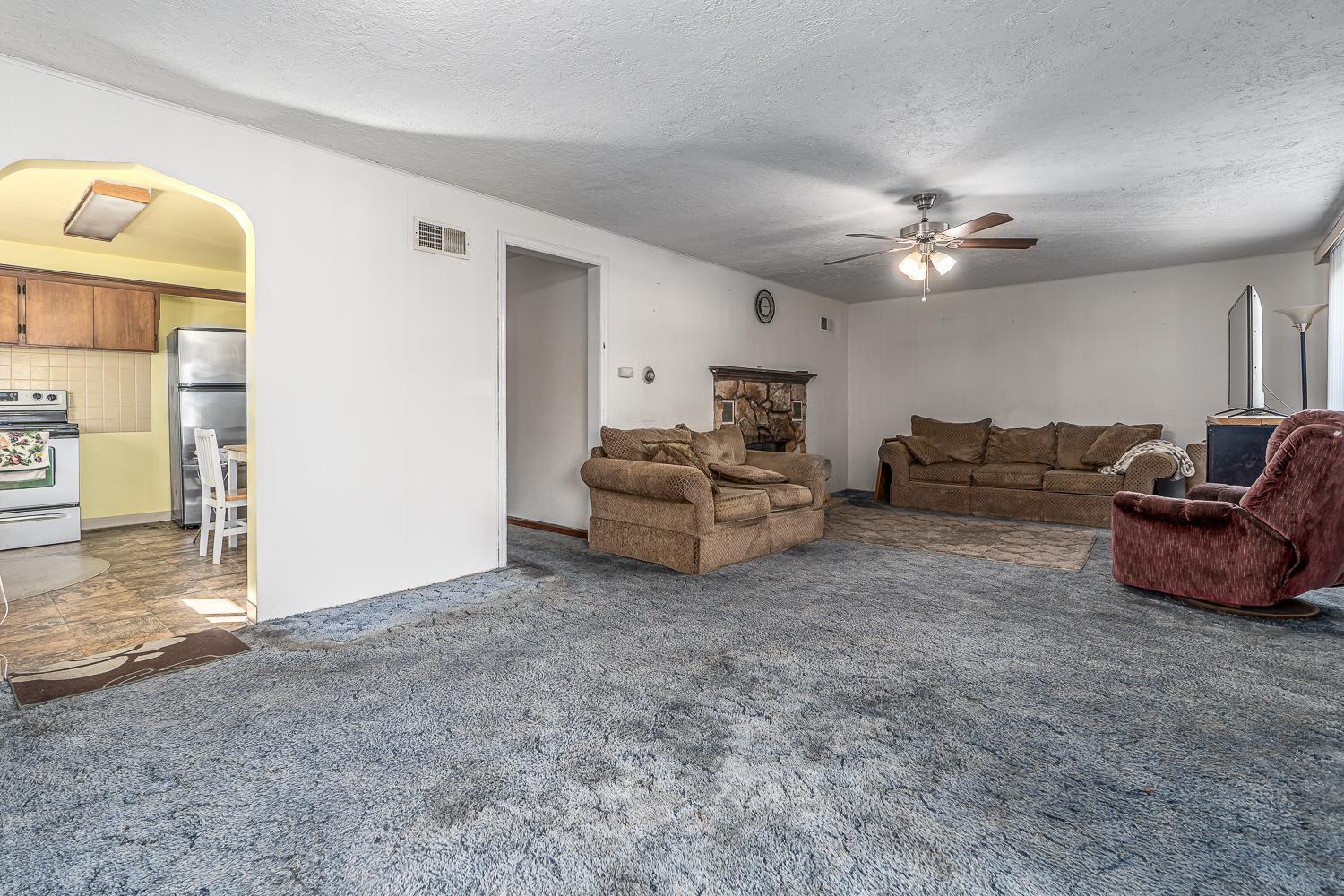 2821 North Willow Road Spokane, WA 99206 - Photo 2 of 15