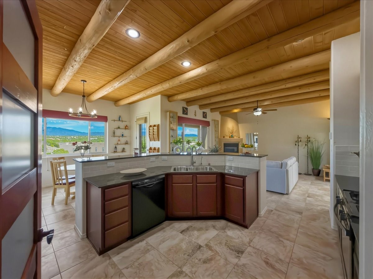 12 Via Optima Santa Fe, NM 87507 - Photo 6 of 60