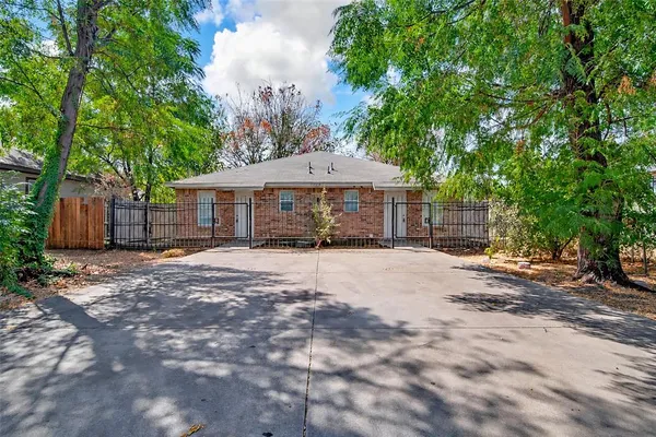 $1,195 | 2902 Van Horn Avenue, Unit 100, Fort Worth, TX 76111