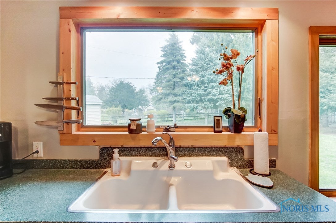 1010 St Andrews Road Toledo, OH 43607 - Photo 12 of 23 Gallery Image 12