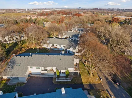 $374,900 | 5524 Bimini Drive, Hopkins, MN 55343