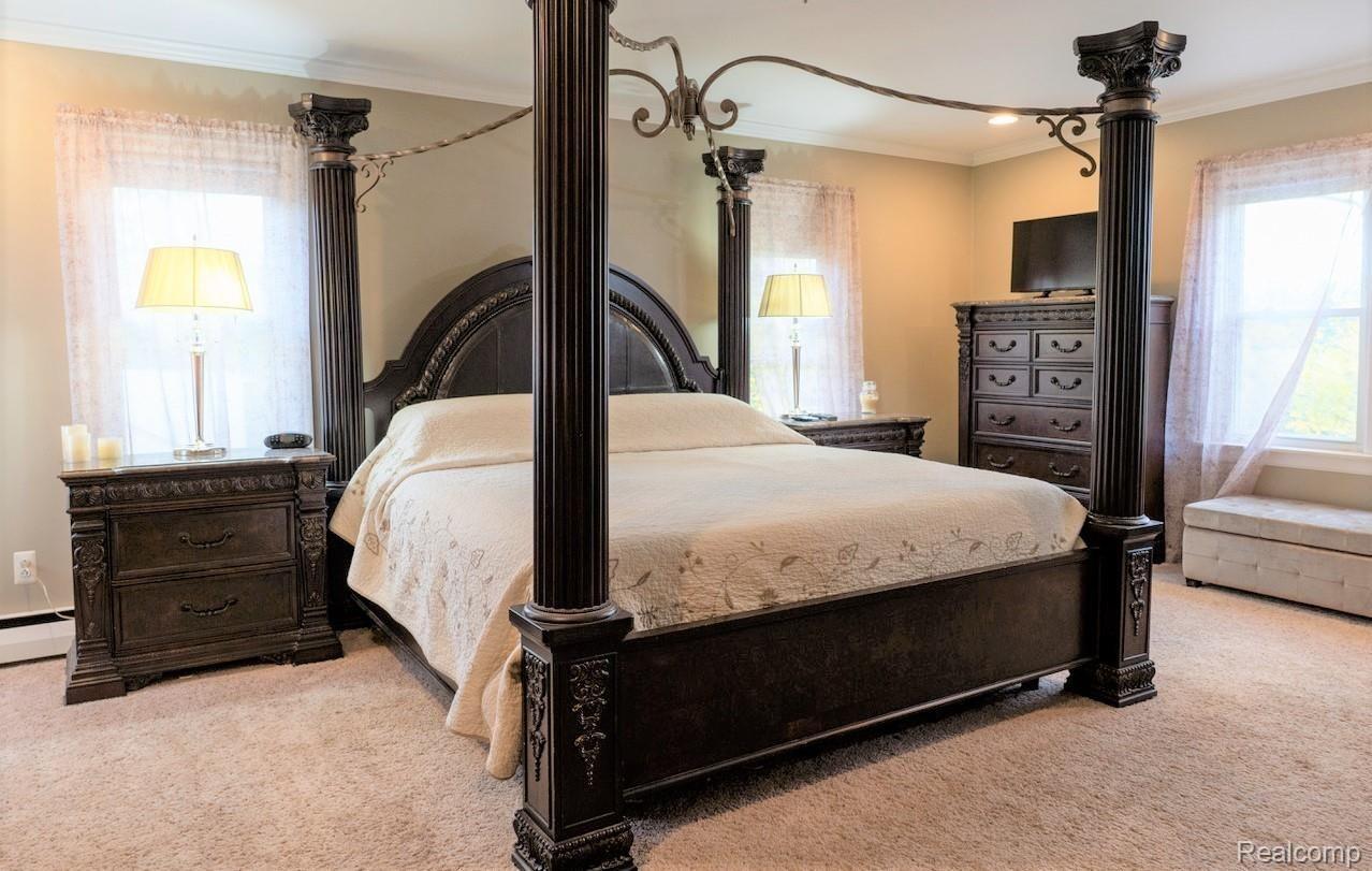 427 Lehigh Road Rochester, MI 48307 - Photo 13 of 22 ENORMOUS MASTER SUITE